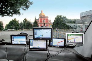 Выбор водителя: gps-навигатор vs смартфон