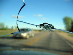 Как самому заменить лобовое стекло на автомобиле