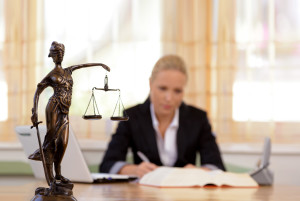 Почему следует обращаться в юридическую компанию