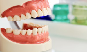 Почему у детей и подростков деформируются зубные ряды?