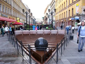 Скульптуры Санкт-Петербурга: улица Малая Садовая