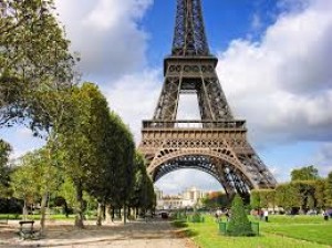 Какие достопримечательности можно посмотреть в Париже?