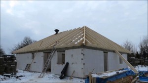 Строительство четырехскатной крыши