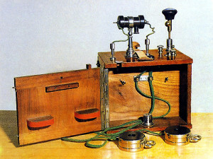 Кто изобрел первым радио?
