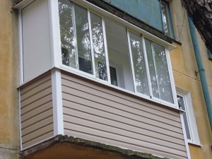 Остекление балконов алюминием