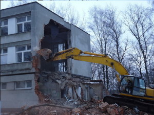 Демонтаж отделки и снос зданий