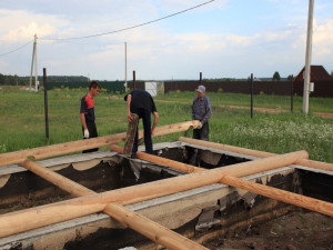 Как заложить фундамент дома и бани из оцилиндрованного бревна