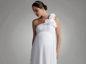 Мода для беременных невест