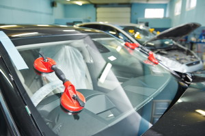 Замена и ремонт автомобильных стекол