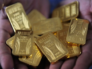 Золото. Выгодно ли вкладывать деньги в драгоценный металл?
