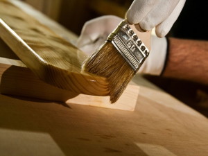 Как вылечить строительную древесину