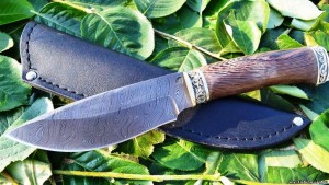 Охотничий нож - элемент образа "мужественного охотника"