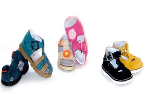 Советы по покупке обуви малышам