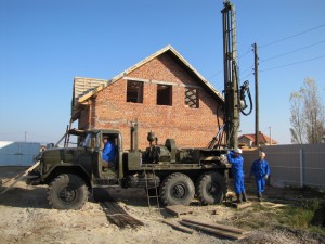 Бурение артезианской скважины - качественное решение проблемы водоснабжения усадьбы