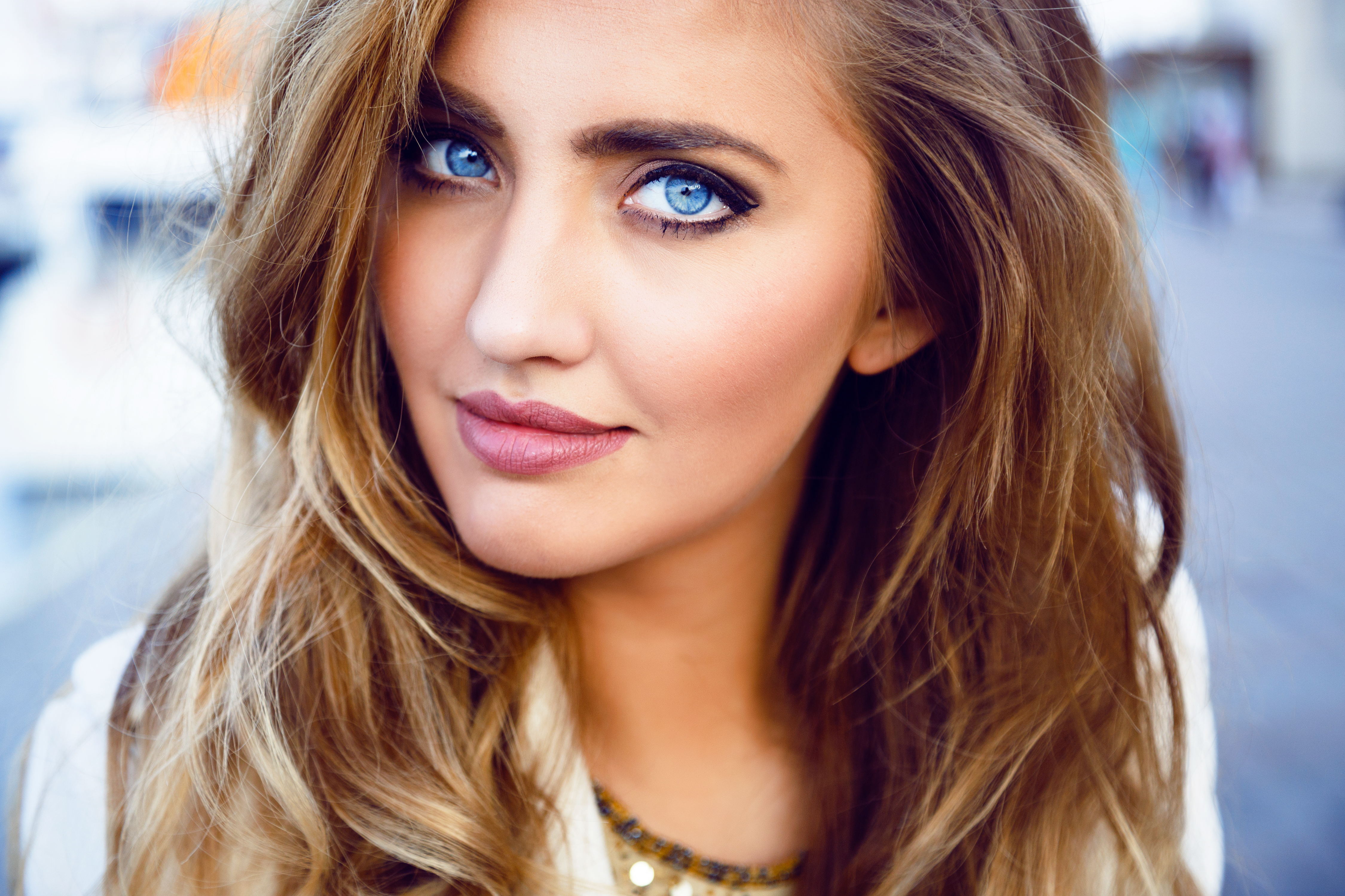 Girls With Big Eyes